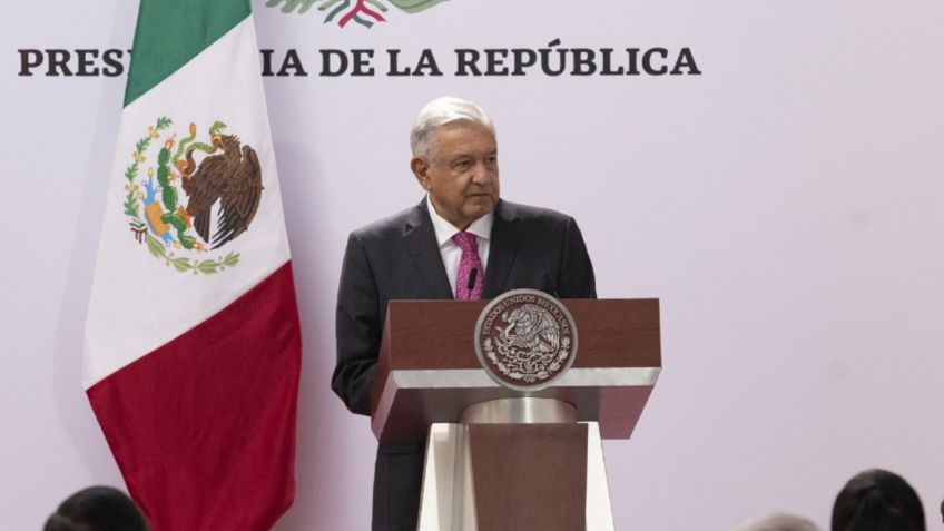 AMLO presume que 72.4% de la ciudadanía está a favor de que continúe en el cargo