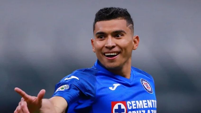 Cruz Azul le abre la puerta de salida a Orbelin Pineda; "lo apoyamos para que tenga éxito"