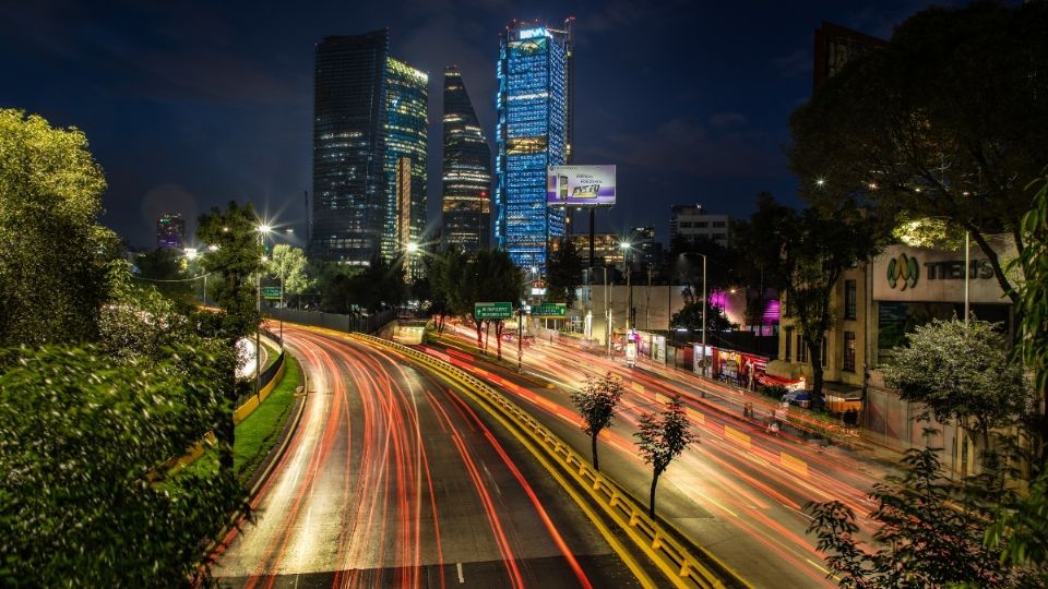 Mackinlay expuso que la capital del país es una ciudad afortunada.