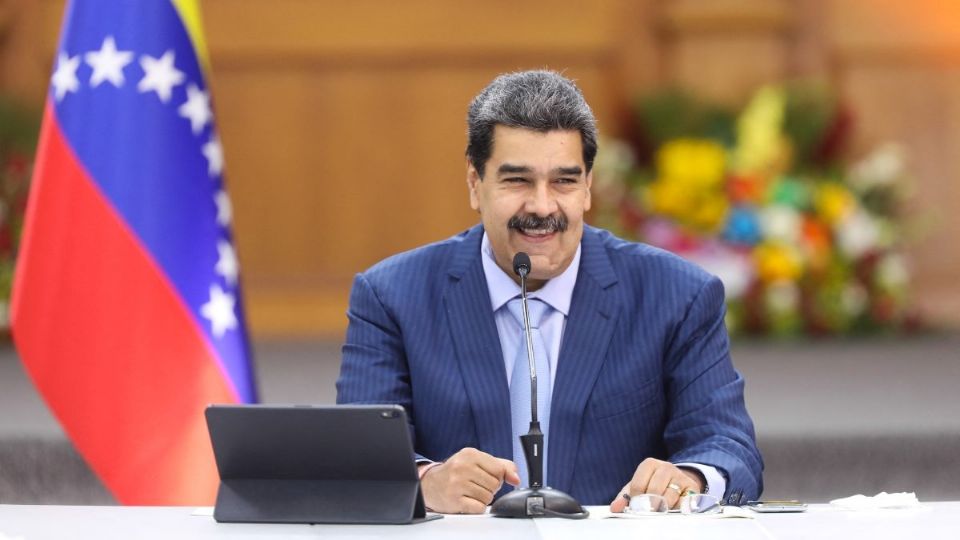 Niolás Maduro, presidente de Venezueka , ofrece una conferenia de prensa.