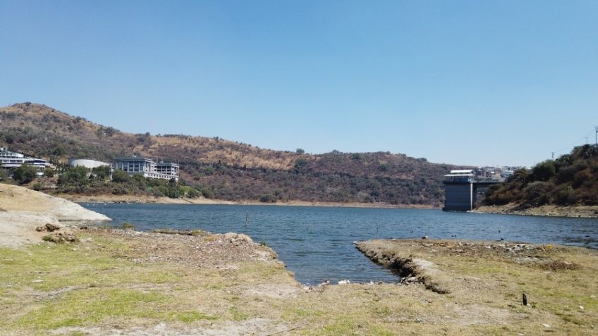 Por seguridad, desvían excedentes de agua de lluvia de Presa Madín a Laguna de Zumpango