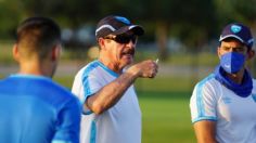 ¿Quién es Rafael Loredo y qué otros técnicos mexicanos han dirigido en Guatemala?