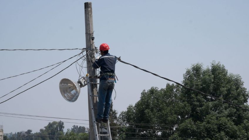 Caída de cable deja sin luz a vecinos de la colonia Pensil en la alcaldía Miguel Hidalgo