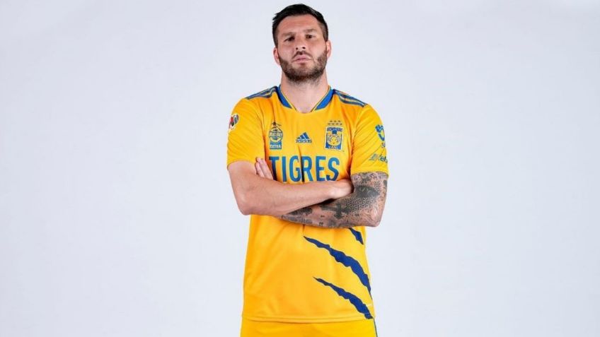 Gignac muestra amor por su equipo Tigres y deja MENSAJE en mural del Estadio de Seúl