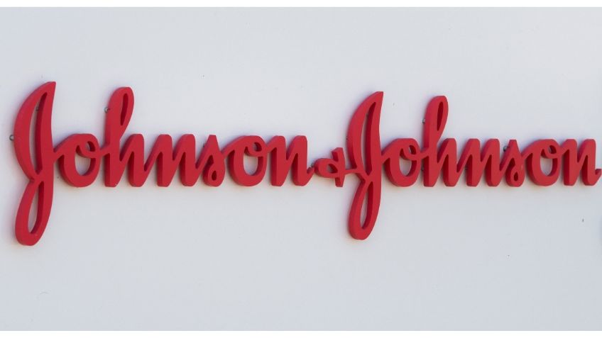 Polémicas de Johnson & Johnson: Desde la vacuna COVID-19 que causa reacciones, hasta bloqueadores y talcos con cancerígenos