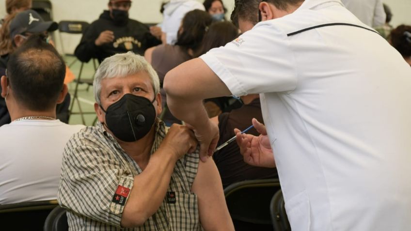 Inicia aplicación de la segunda dosis de la vacuna para adultos de 50 a 59 años este lunes en Nezahualcóyotl