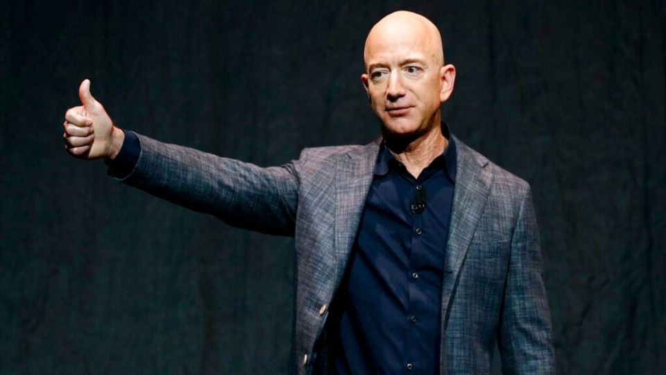 Jeff Bezos viajará al espacio este martes 20 de julio. Foto: AP