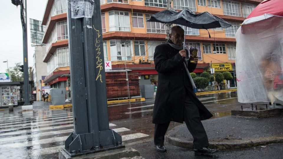 Se esperan lluvias ligeras por la mañana y tormentas eléctricas por la tarde en la CDMX. Foto: Archivo | Cuartoscuro