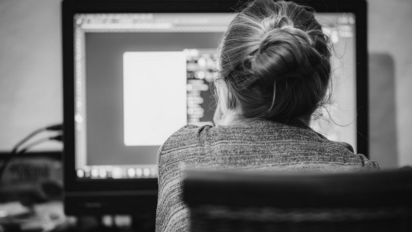 Así DAÑAS tus OJOS si pasas más de 3 horas frente a la pantalla ¡Cuídalos en el HOME OFFICE!