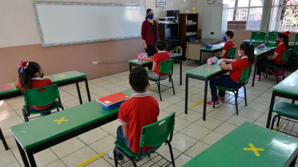 Imagen del regreso a clases presenciales en escuela de México. Foto: Cuartocuro