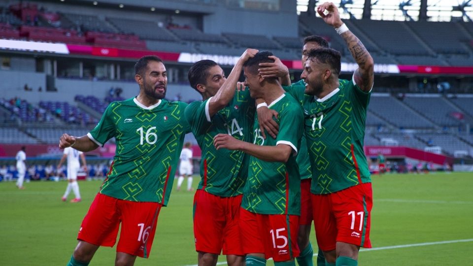 Uriel Antuna celebra su gol durante el partido México vs Francia disputado en Tokio. FOTO: Adrián Macías / MEXSPORT