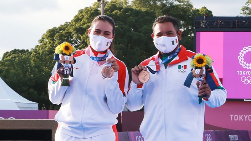 Alejandra Valencia y Luis Álvarez hacen historia, consiguieron medalla en el primer día de Tokio 2020