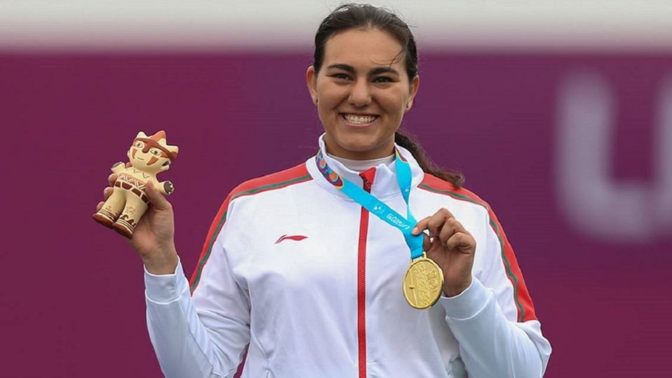 En clasificatorias, Alejandra peleó con las tres arqueras coreanas; culminó en cuarto sitio y con ellas, superó el récord olímpico del evento, que tenía 25 años vigente. Foto: Especial
