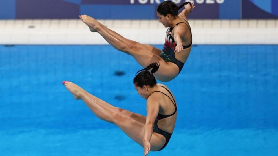 Dolores Hernández y Carolina Mendoza acariciaron la medalla de bronce en la prueba de clavados sincronizados de trampolín de 3 metros. Foto: Reuters
