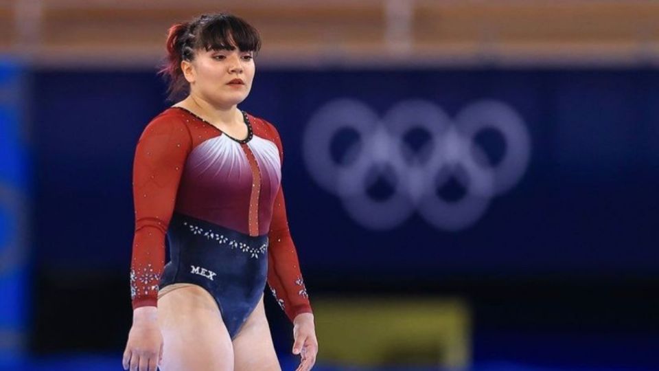 Alexa Moreno durante su ejercicio en piso durante los Juegos Olímpicos 2020. Foto: Mexsport