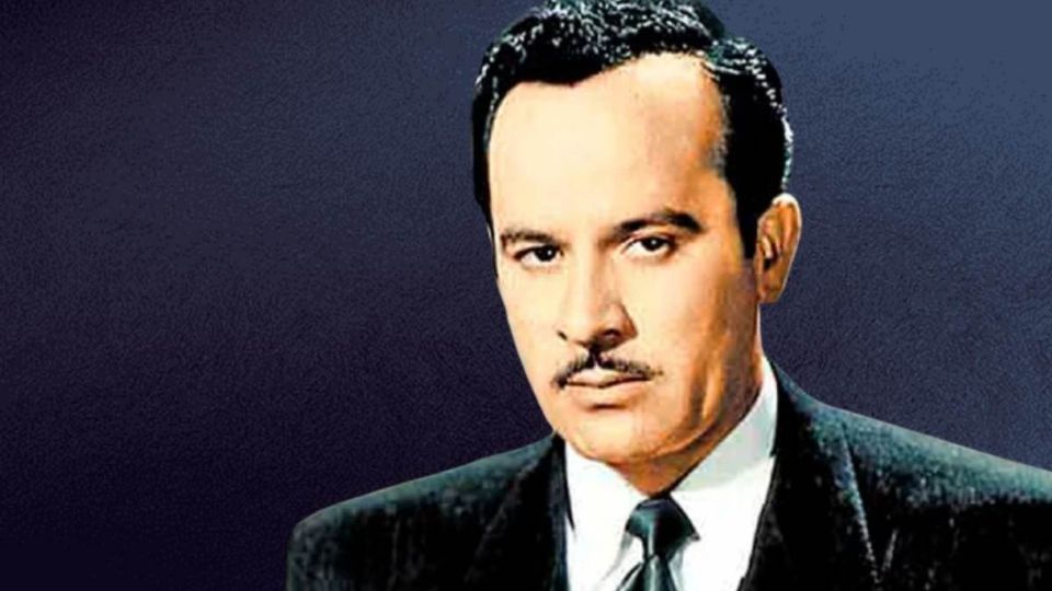 Pedro Infante, cantante y actor mexicano.