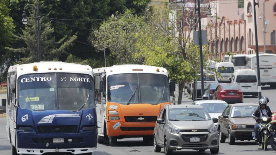 ESCENARIO. Según el SAT, con el CFDI se busca atacar la informalidad en el transporte terrestre.Foto: Enfoque