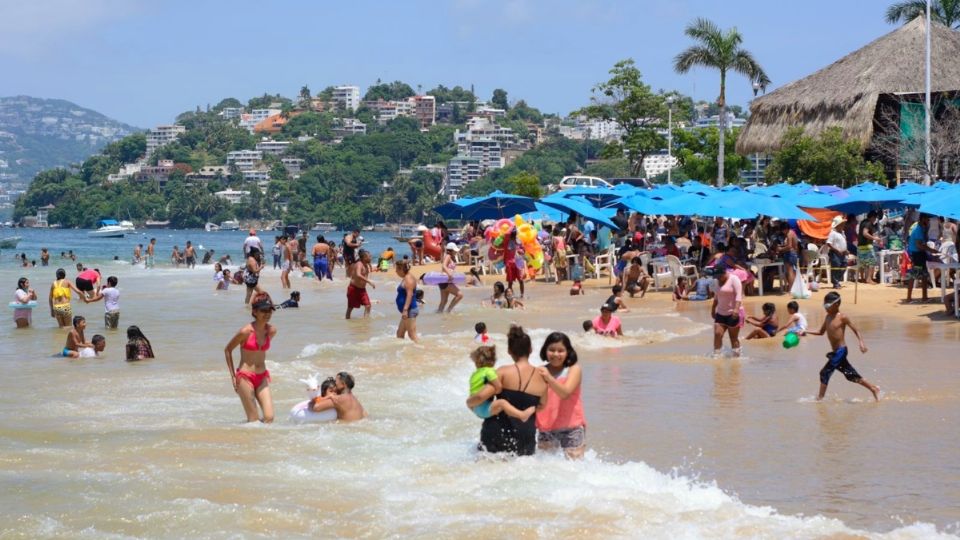 Las autoridades municipales implementaron un cierre obligatorio de playas. Foto: Karla Benítez 