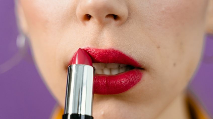 Día internacional del Lipstick 2021: Los mejores TRUCOS para cuidar tus labios