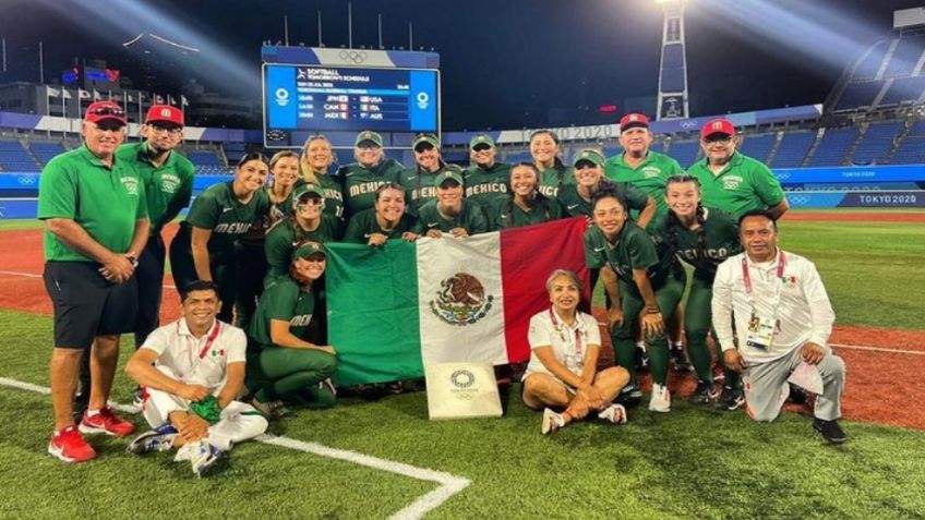 Equipo se sóftbol femenil rompe el silencio; AQUÍ sus palabras tras haber tirado sus uniformes a la basura