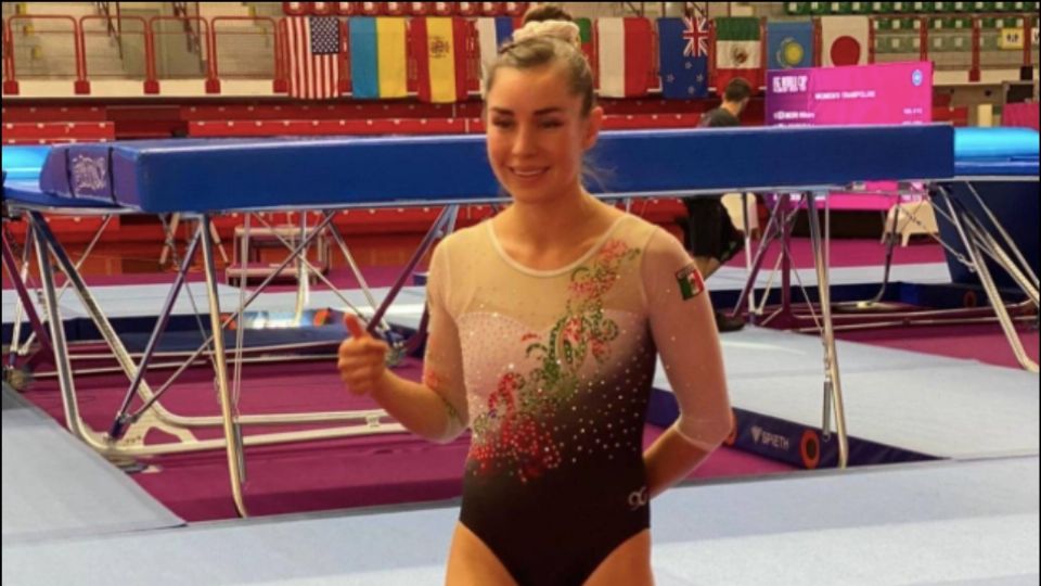 La mexicana Dafne Navarro finalizó entre llas mejores 8 del mundo en gimnasia de trampolín. Foto: @CONADE