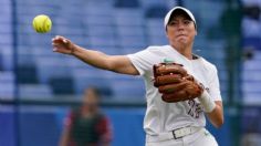 Anissa Urtez pide disculpas por tirar uniforme; renuncia a la selección de softbol | FOTO