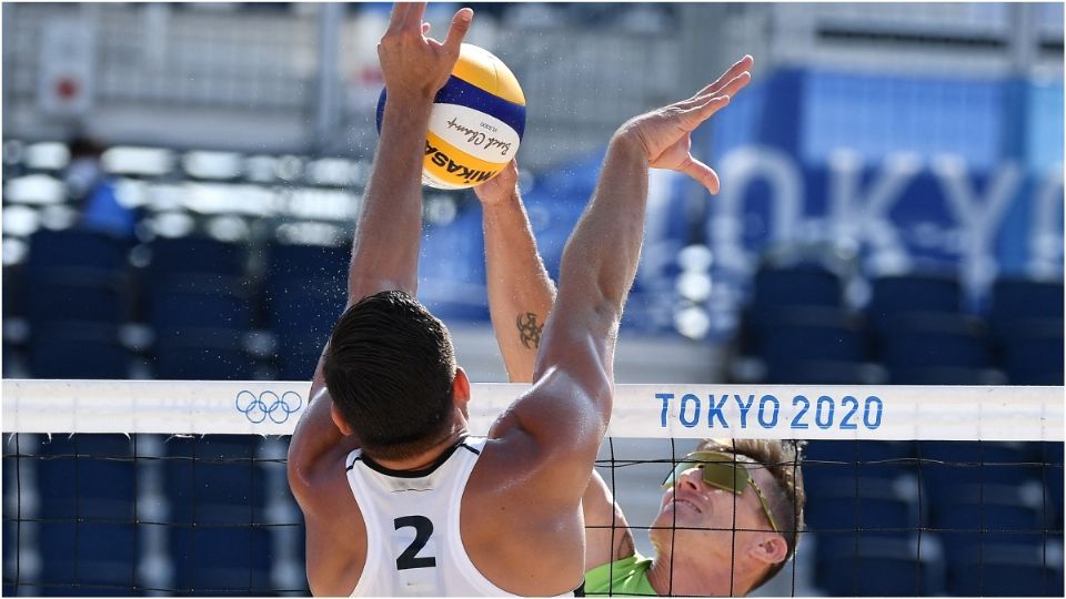 La dupla mexicana de volibol playero consiguió un triunfo histórico
Foto: AFP