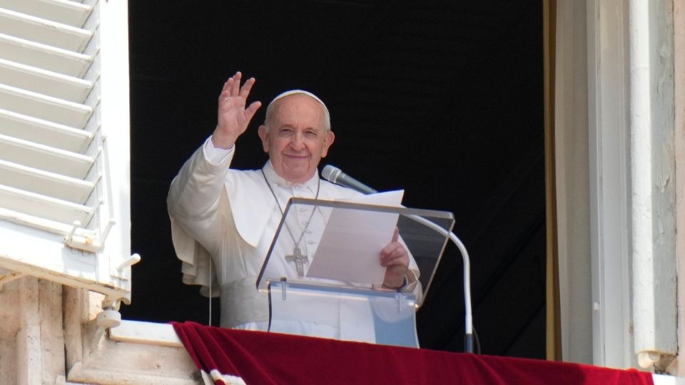 El papa Francisco fue operado con éxito del colon. Foto: AP