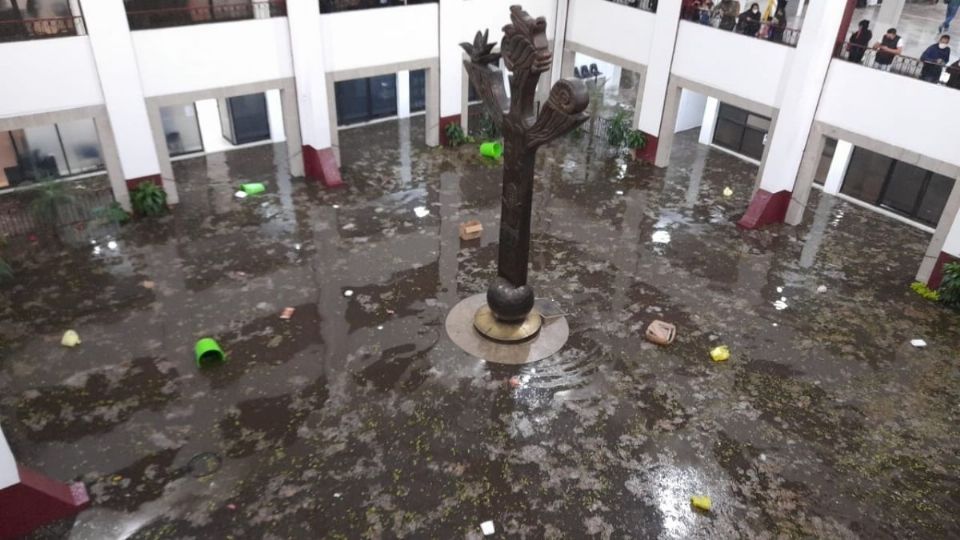 Palacio Municipal de Atizapán de Zaragoza inundado. Foto: Twitter