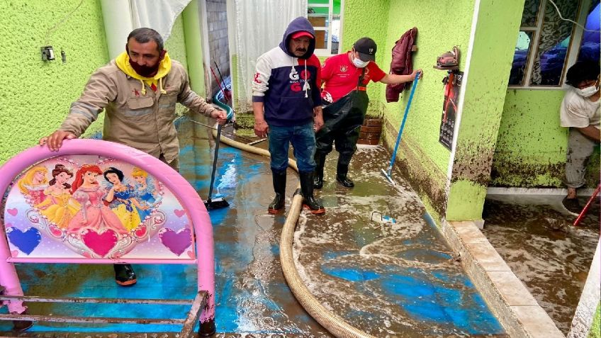 Quedan damnificadas al menos 20 familias en Zinacantepec tras lluvias en el Estado de México