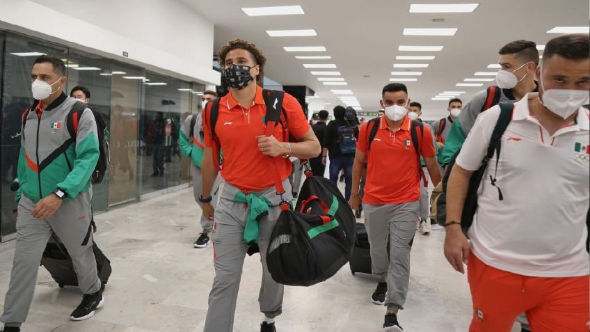 Selección Mexicana de futbol emprende el vuelo a Tokio para los Juegos Olímpicos