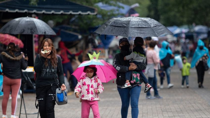 Llueve en la CDMX, así estará todo el día; alertan por encharcamientos e inundaciones