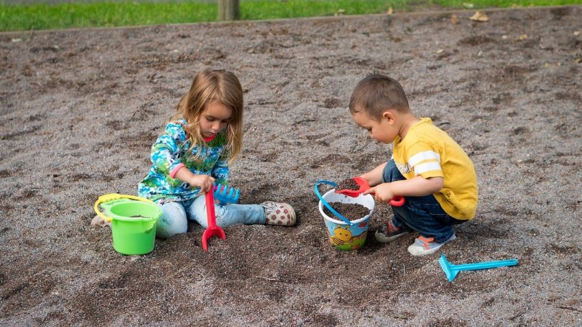 Mito o realidad: ¿Es bueno dejar que los niños se ensucien para que NO se enfermen?