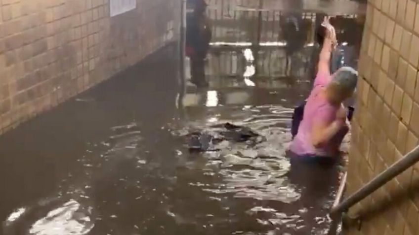 ¡Como en México! Metro de Nueva York se inunda de aguas negras por intensas lluvias: VIDEOS