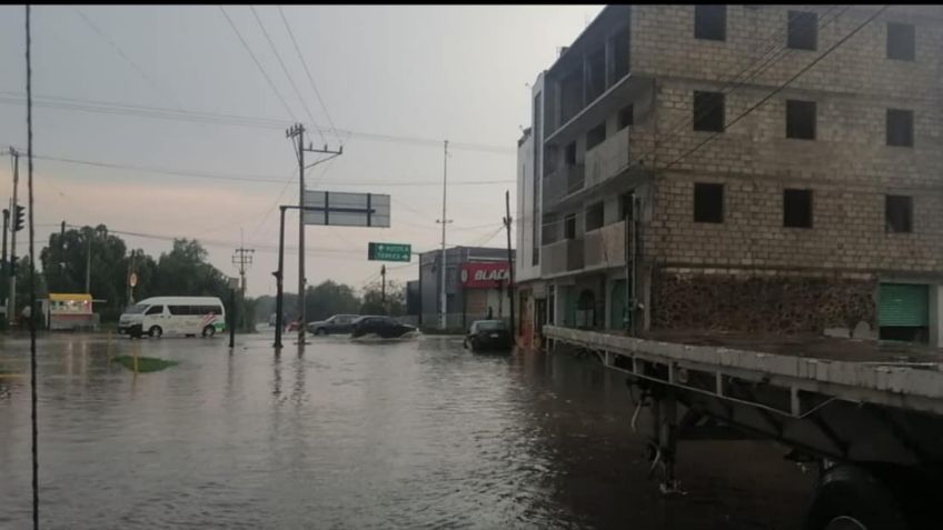 Evacúan a 10 familias en Hidalgo por inundaciones que ocasionaron las lluvias