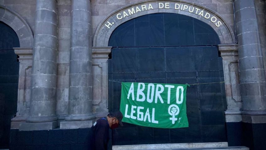 "La ley se encamina a favorecer la muerte": Iglesia fija postura sobre la despenalización del aborto