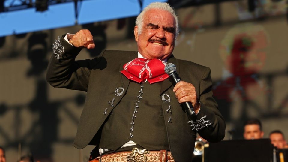 “De la ching*%&”: Vicente Fernández Jr. preocupado por la salud de su padre. Foto: CUARTOSCURO