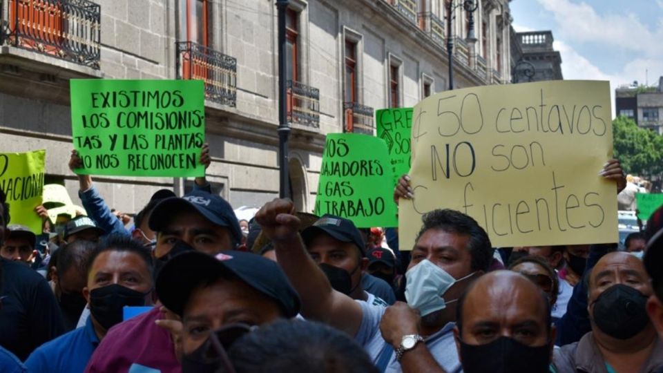 Antes de intentar tomar el Zócalo capitalino, los gaseros ofrecieron una conferencia de prensa. FOTO: Twitter