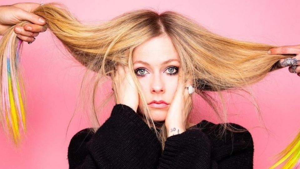 AVRIL LAVIGNE. A sus 36 años la cantante canadiense luce muy joven, lo que ha sosprendido a más de uno. Foto: Instagram / avrillavigne