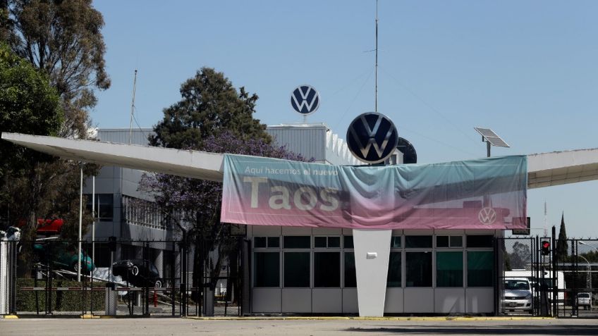 Volkswagen va por más robots e inteligencia artificial en planta de México