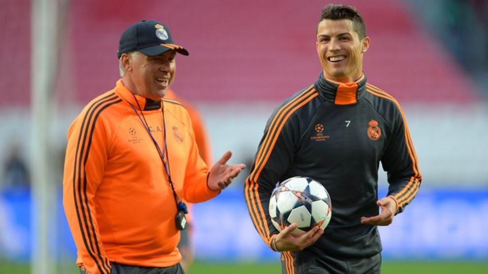 Cristiano Ronaldo y Carlo Ancelotti. Foto: AFP