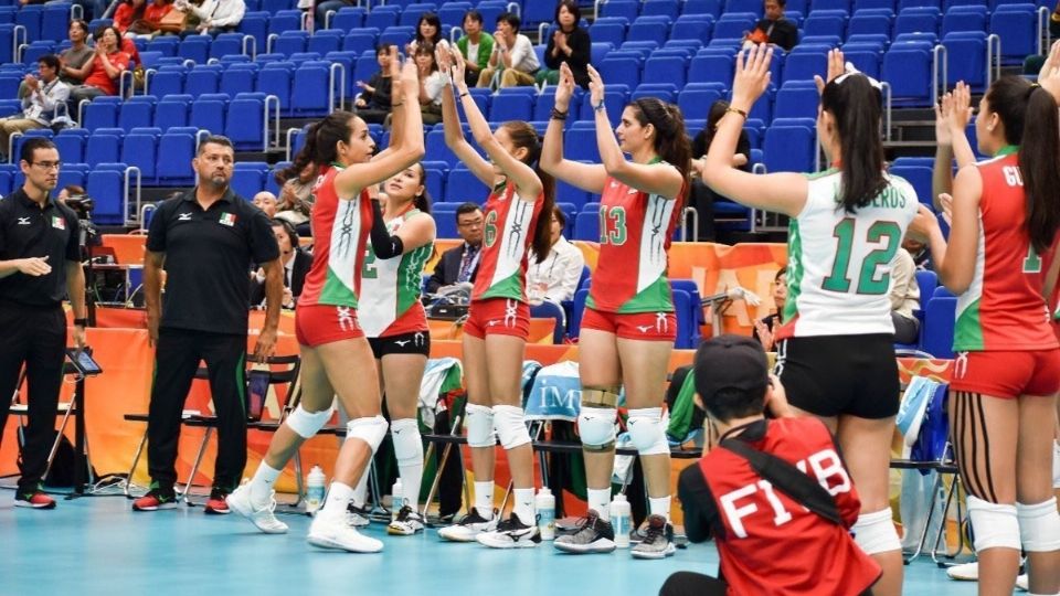 Las mujeres mexicanas sólo han competido en una edición del voleibol de sala olímpico, en los Juegos de México 1968; el equipo finalizó en 7º sitio, por encima de Estados Unidos, que fue 8º.