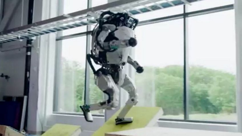 Los robots de Boston Dynamics demuestran nuevas habilidades para "hacer Parkour" | VIDEO