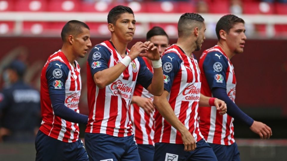 Chivas se deja empatar por Toluca, y complica sus posibilidad de repechaje
