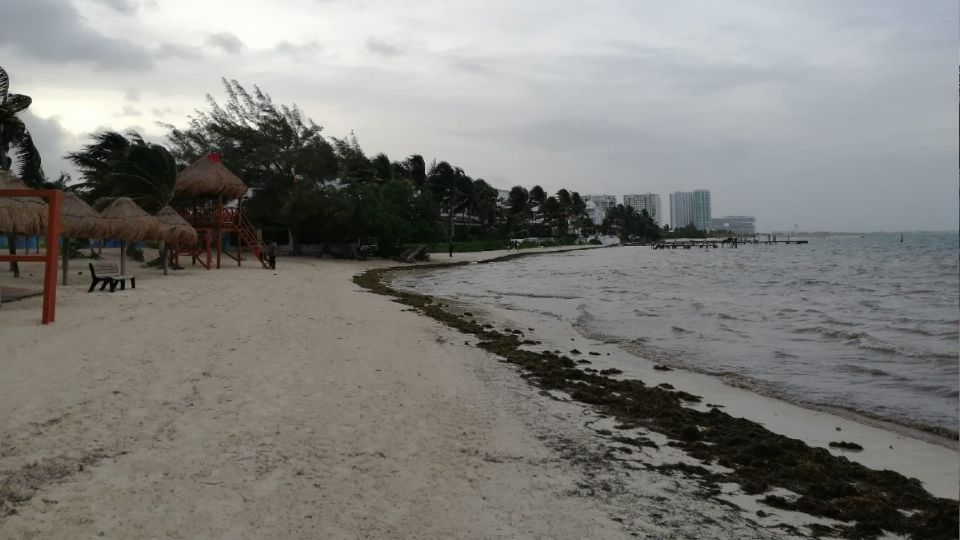 El centro del huracán cruzará cerca de la comunidad de Akumal, entre Playa del Carmen y Tulum Foto: Especial