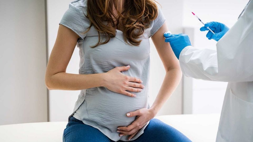 Las mujeres embarazadas presentan algunas complicaciones ante el COVID-19, mismas que pueden tratarse a tiempo. Foto: Especial