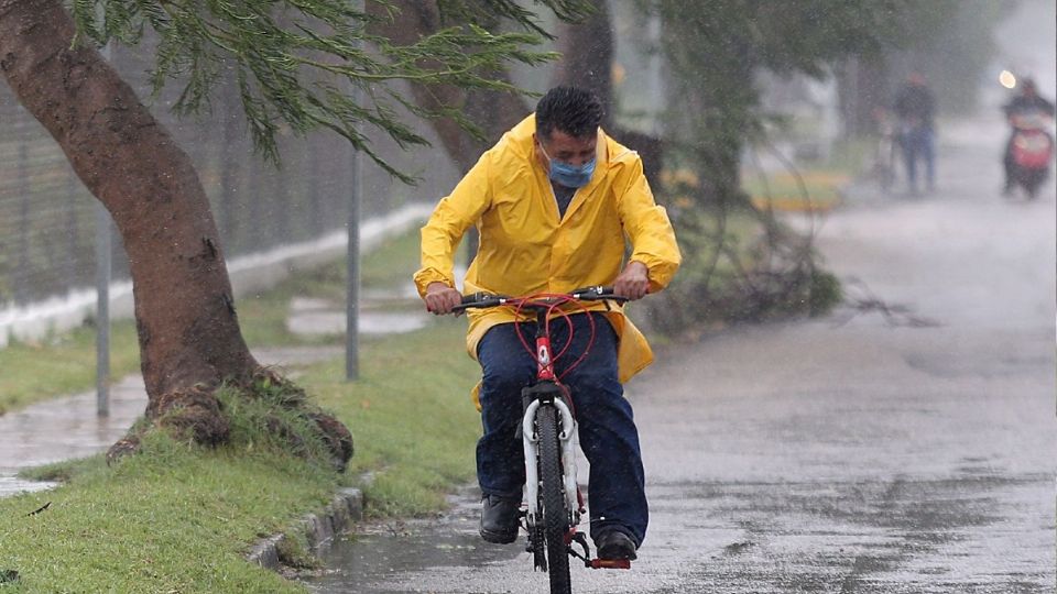 La Comisión Federal de Electricidad dio a conocer que 490 mil 754 usuarios se quedaron sin electricidad Foto: Cuartoscuro