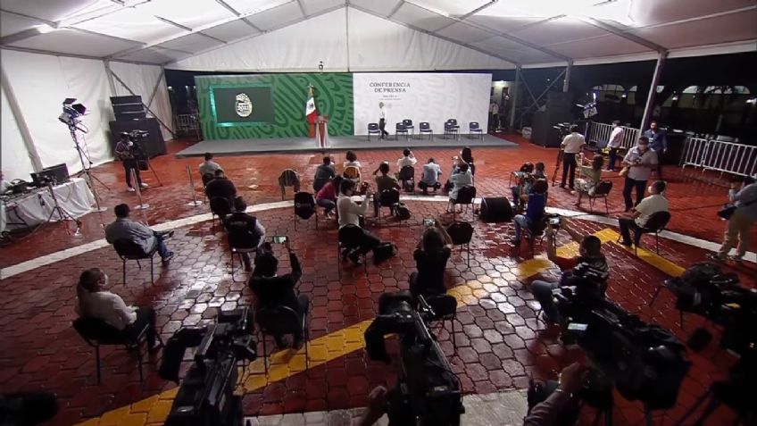 A pesar de la lluvia se celebra Mañanera de AMLO en Vallarta