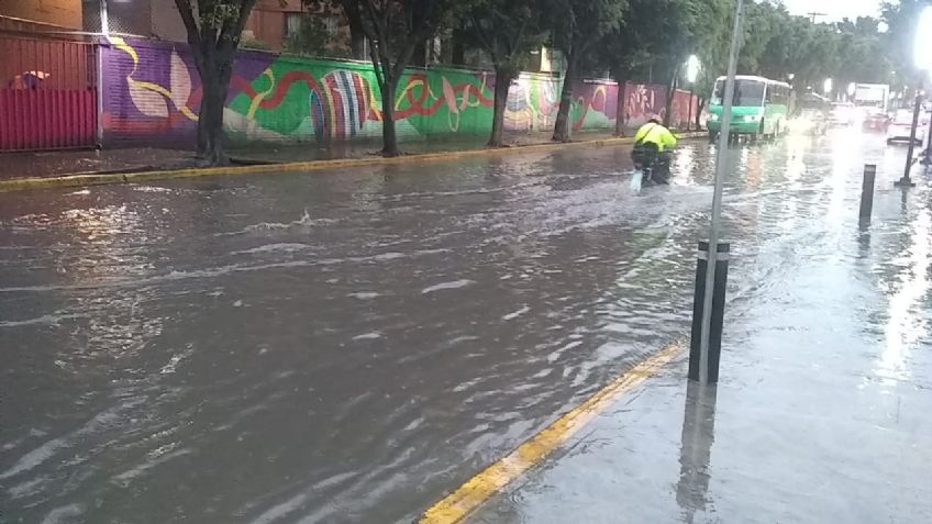 Fuertes lluvias por 'Grace' en la CDMX causan afectaciones; activan alerta naranja