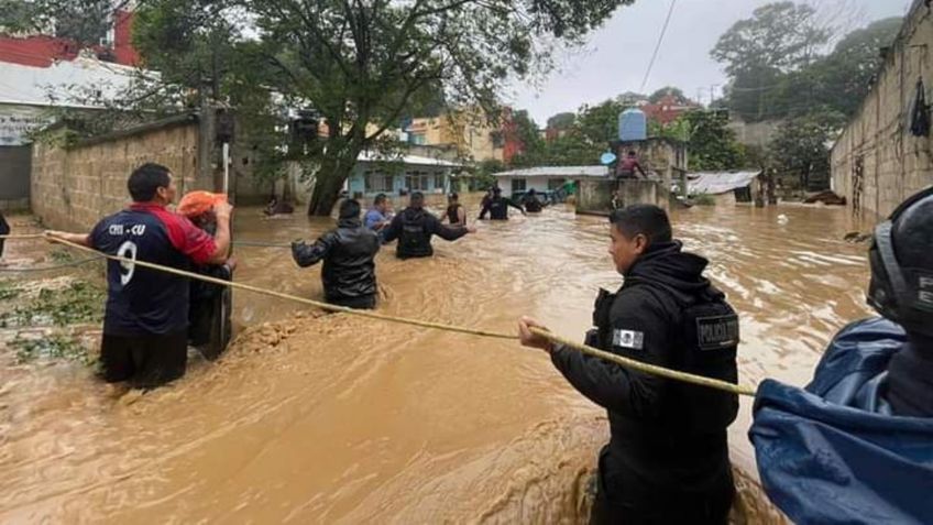 Mueren una niña y un adulto en Veracruz durante el paso del huracán "Grace"